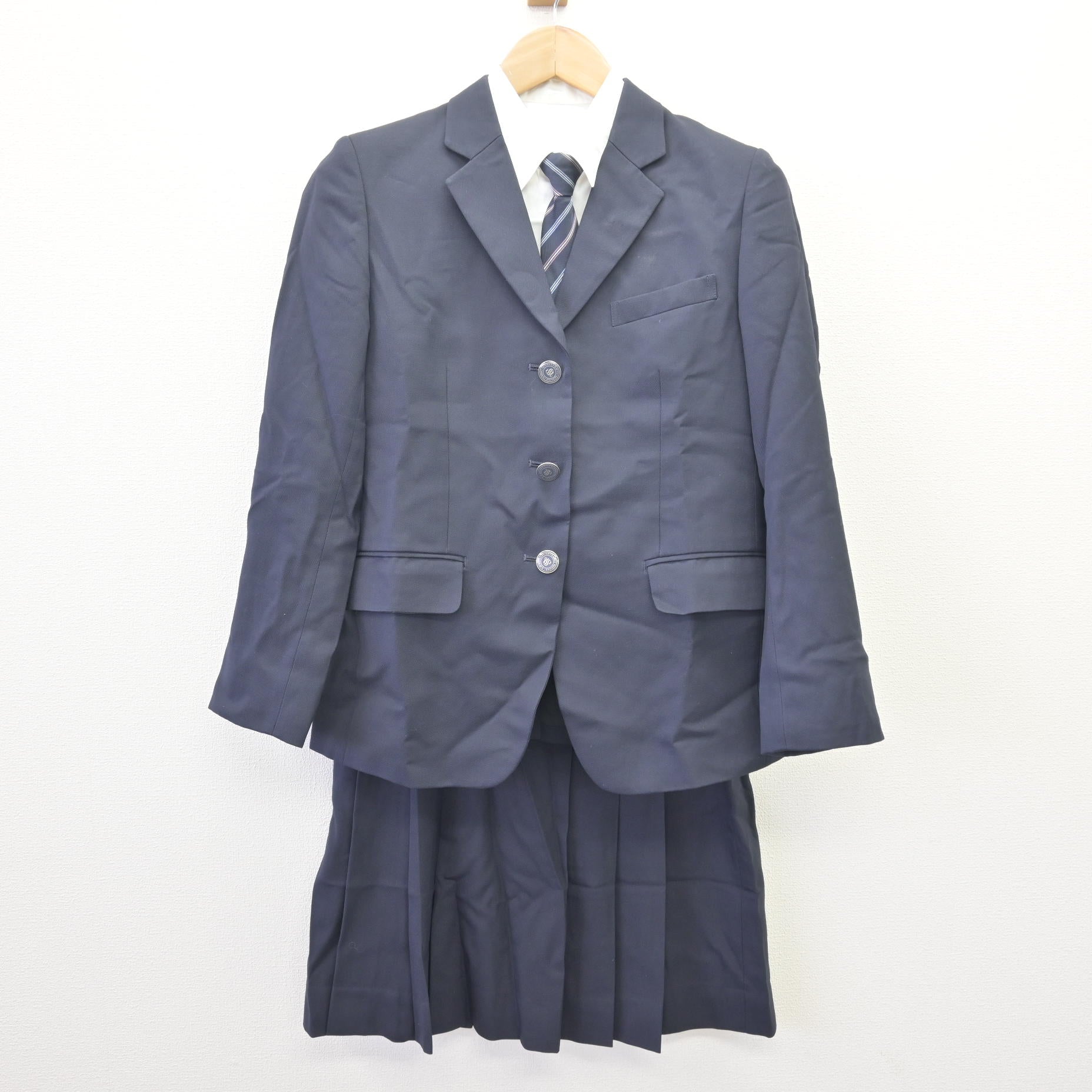 制服紹介｜昭和女子大学附属昭和中学校・高等学校