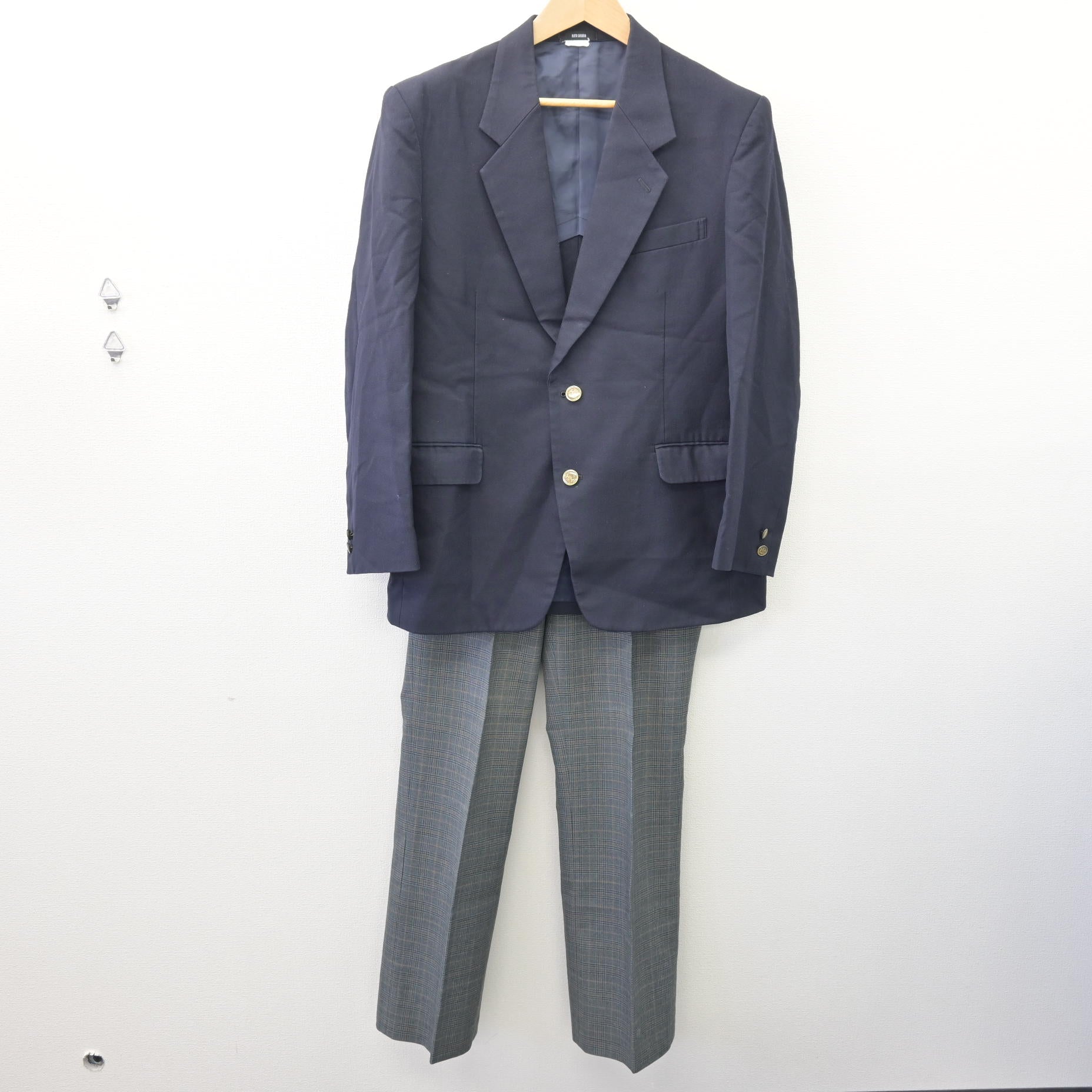 都立忍岡高校 ジャケットのボタン 在庫情報】都立忍岡高等学校• 男子制服 | 在庫情報 | 東京池袋店