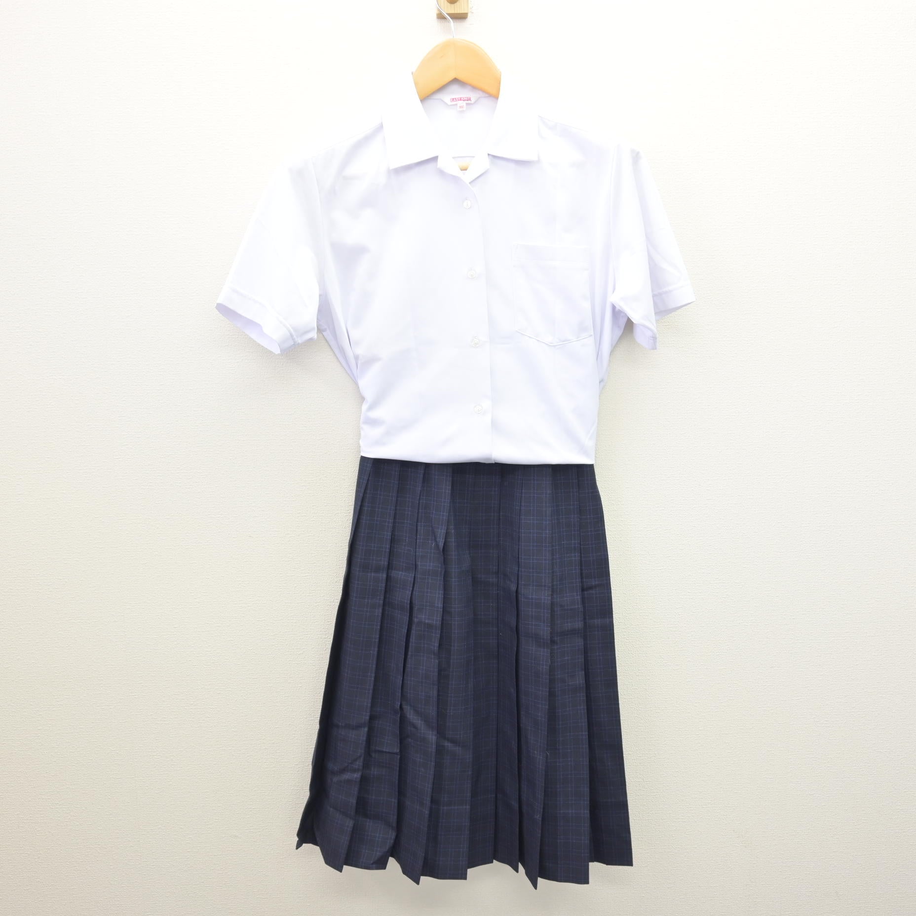 中古】福岡県 福岡市内中学標準服 女子制服 2点 (シャツ・スカート