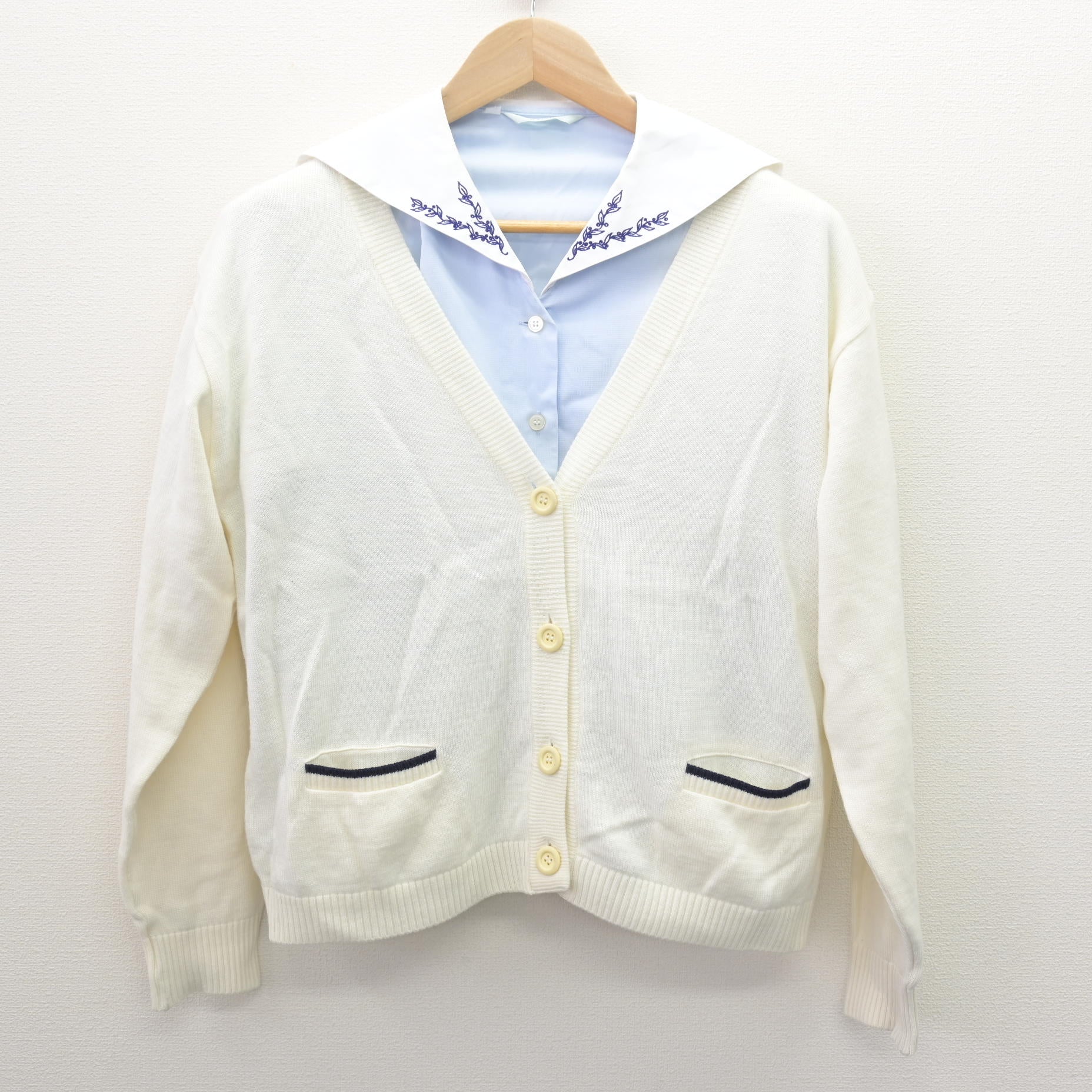 中古】和歌山県 開智高等学校 女子制服 2点 (ニット・ブラウス