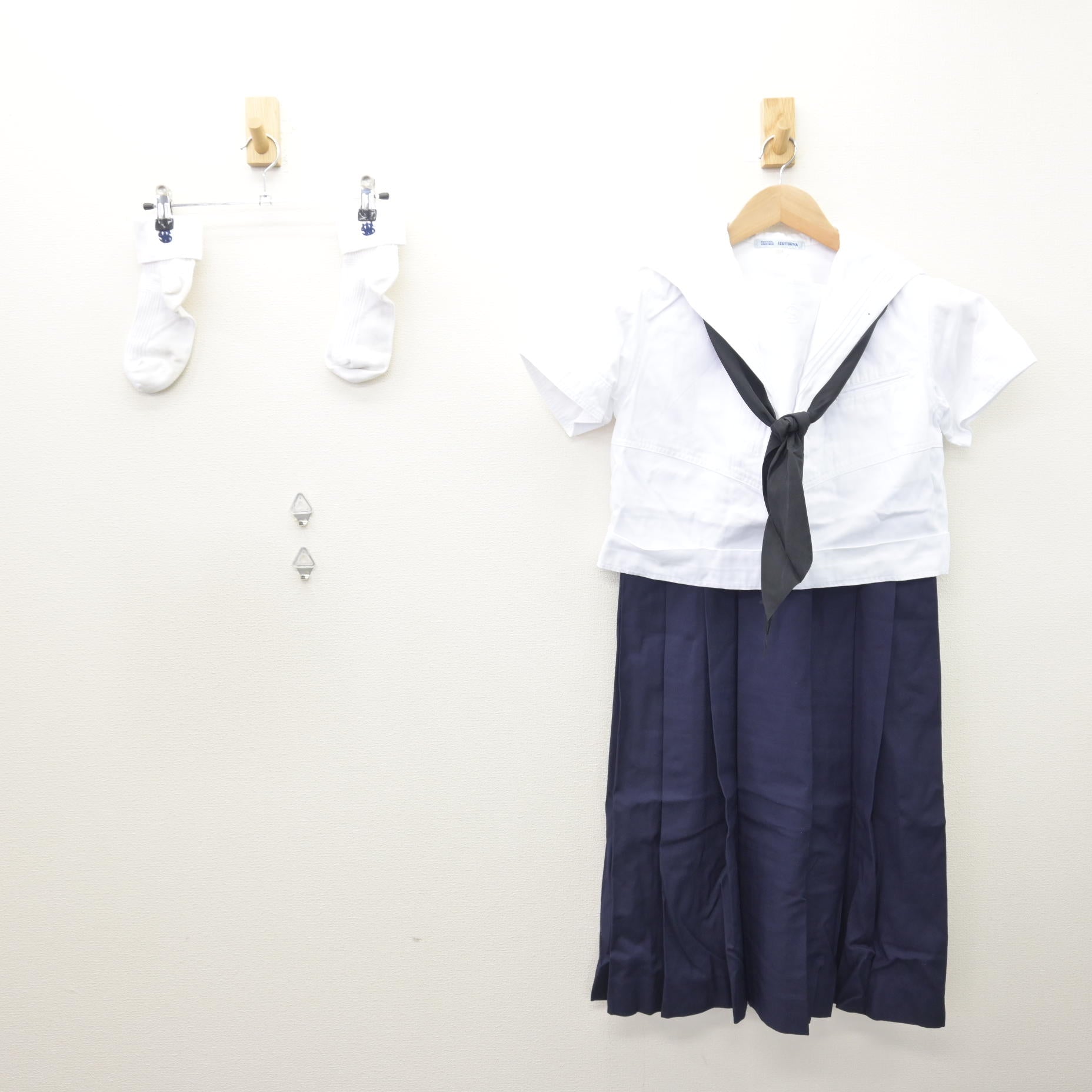 中古】福岡県 西南女学院中学校・高等学校 女子制服 4点 (セーラー服 
