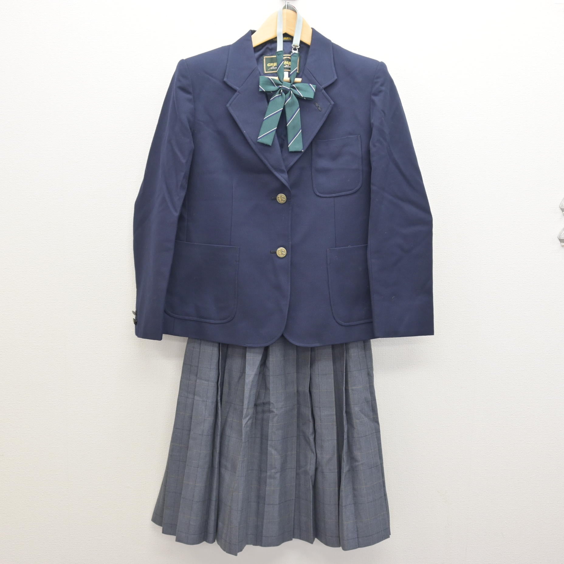 中古】埼玉県 岸川中学校 女子制服 4点 (ブレザー・スカート・スカート 