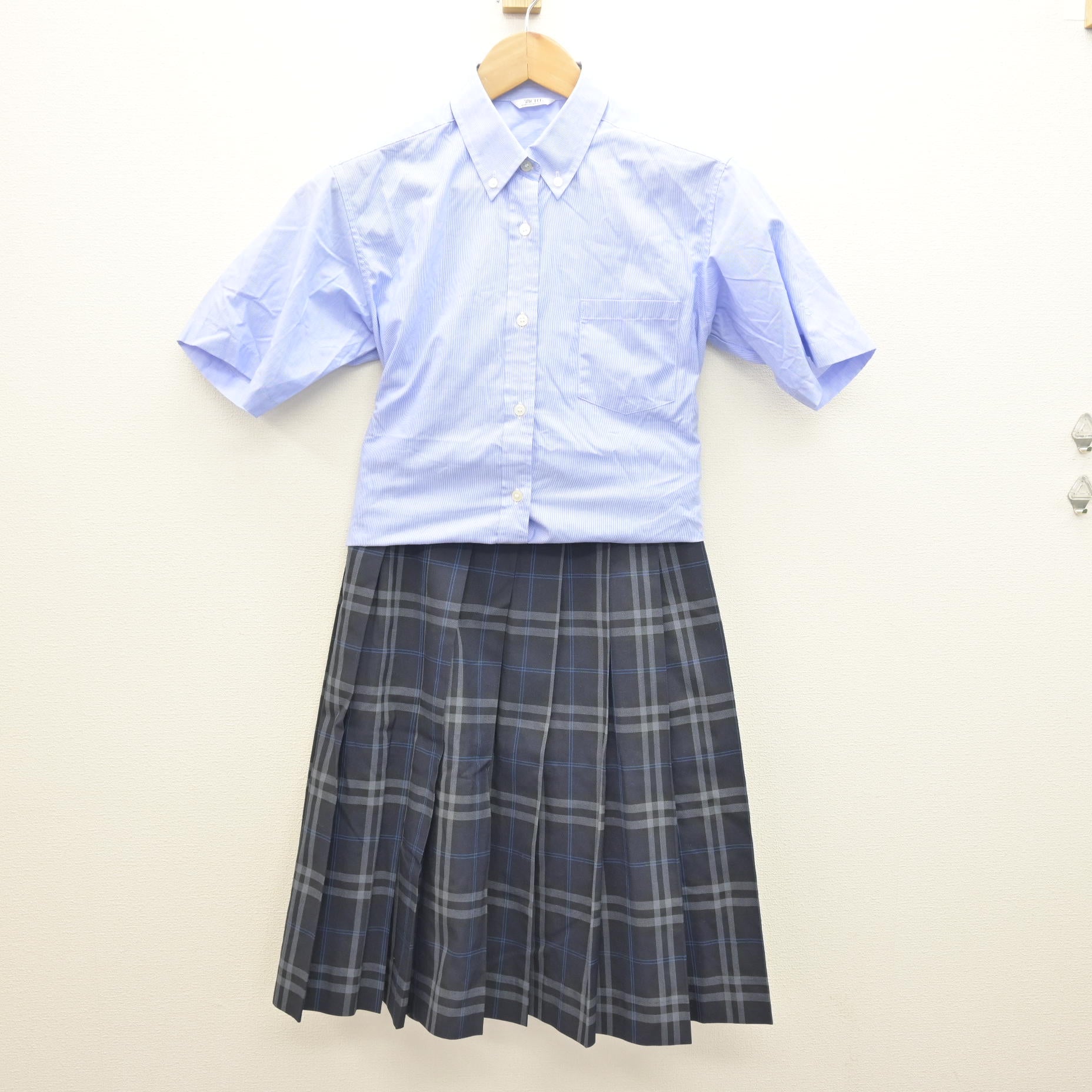 中古】神奈川県 橘学苑高等学校 女子制服 3点 (シャツ・スカート