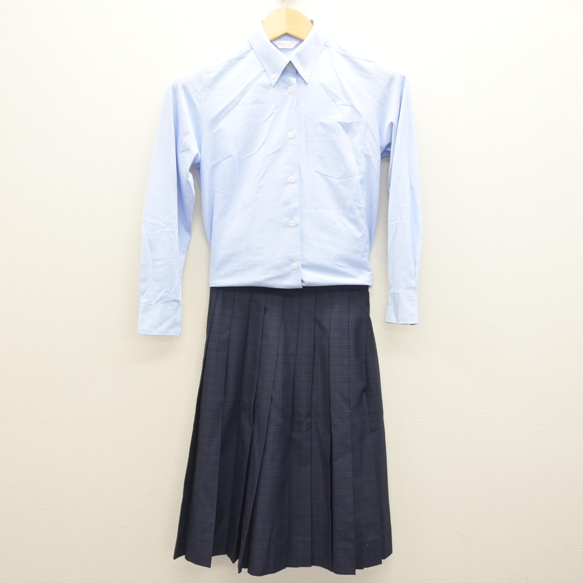 福岡市中学校制服　夏スカート 中古】福岡県 福岡市内中学標準服 女子制服 2点 (シャツ・スカート