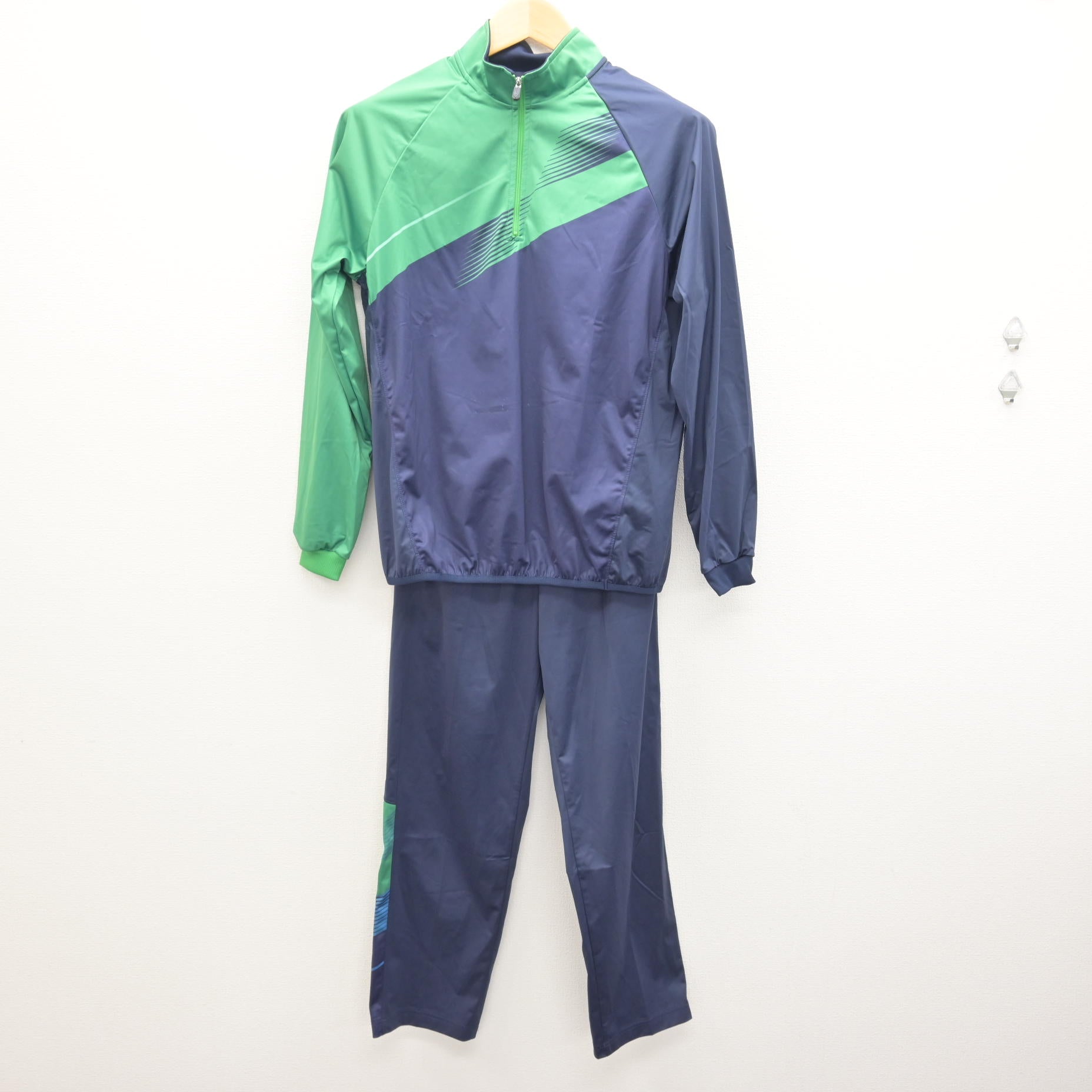中古】滋賀県 東大津高等学校 女子制服 3点 (ジャージ 上・体操服 上