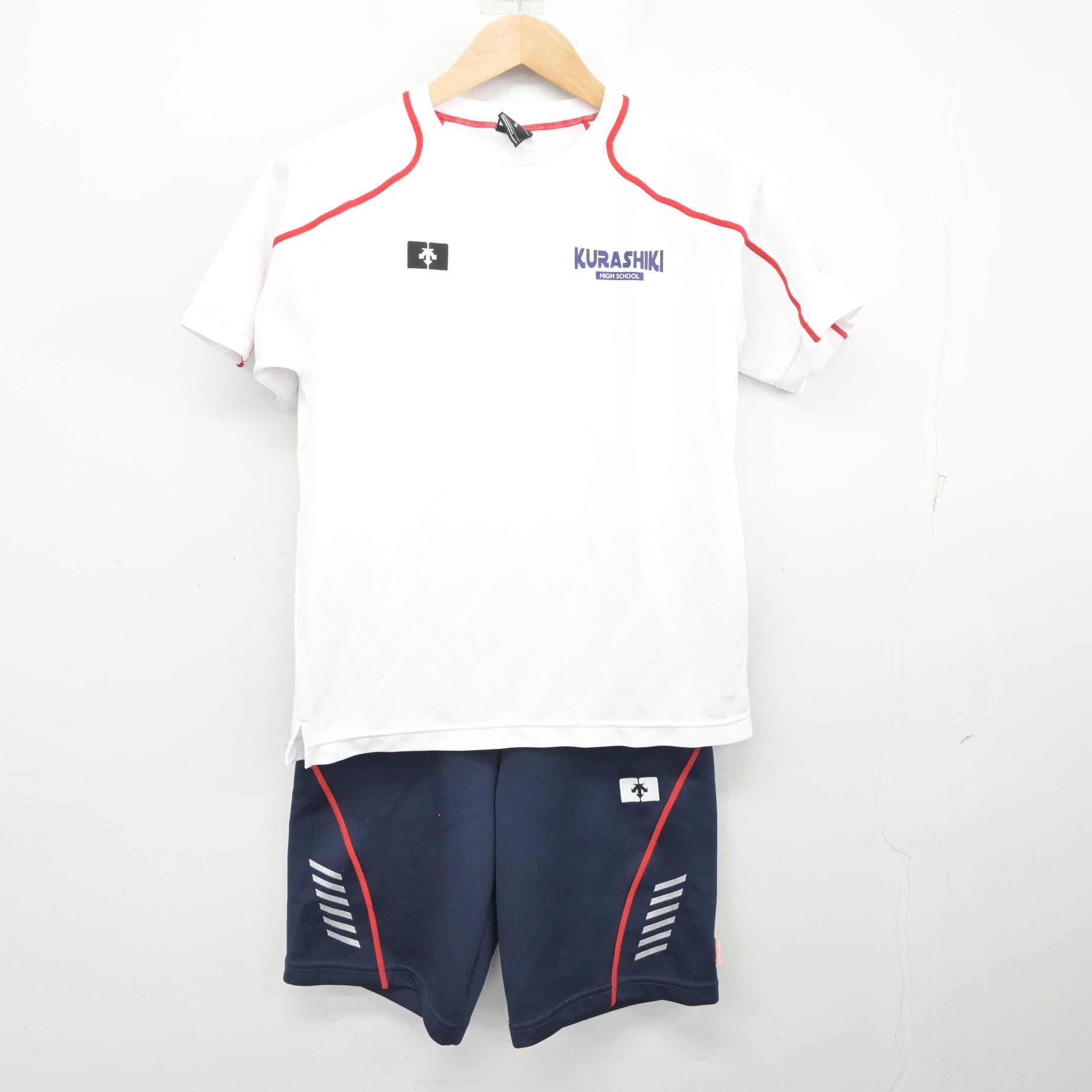 中古】岡山県 倉敷高等学校 女子制服 2点 (体操服 上・体操服 下 