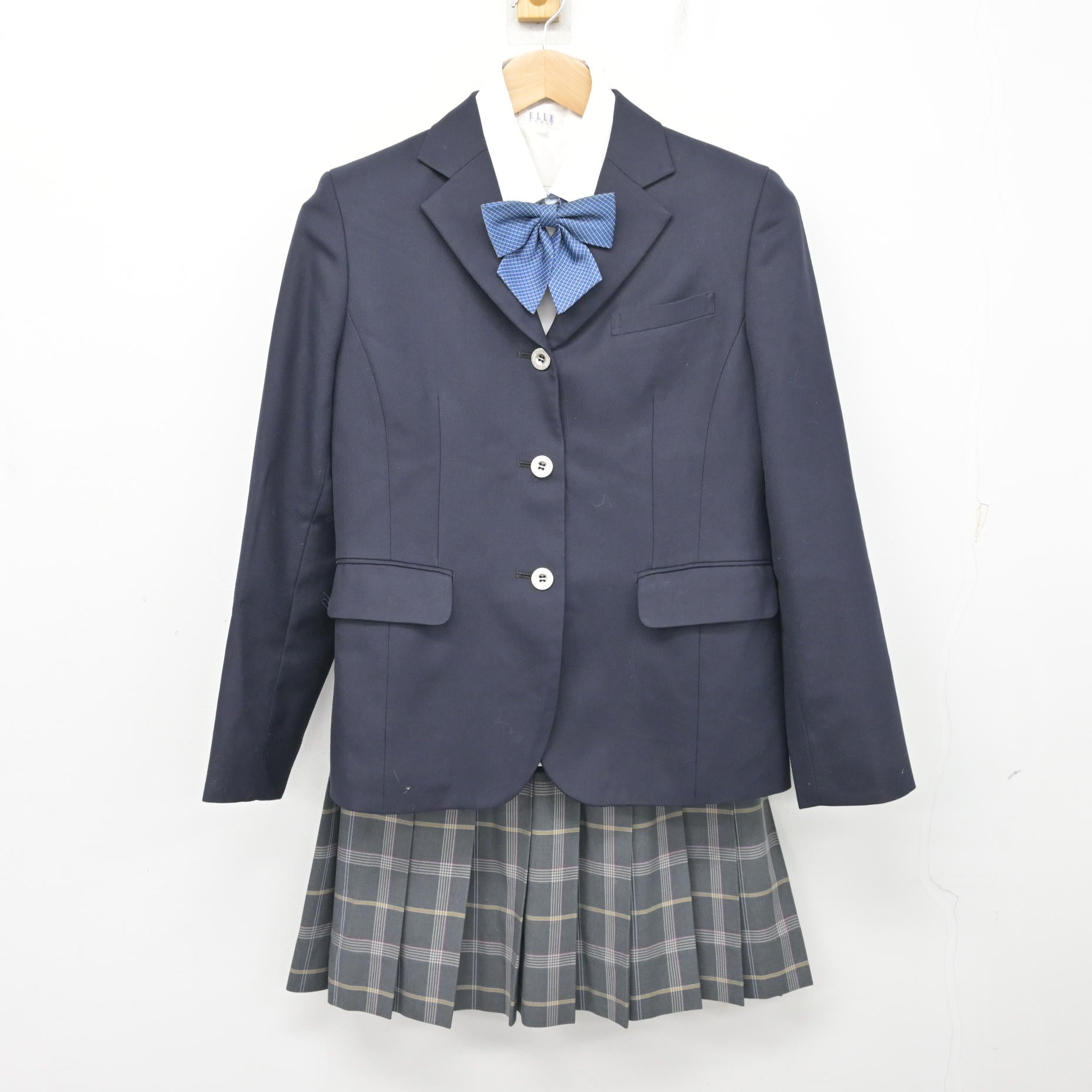 中古】愛知県 至学館高等学校 女子制服 4点 (ブレザー・シャツ