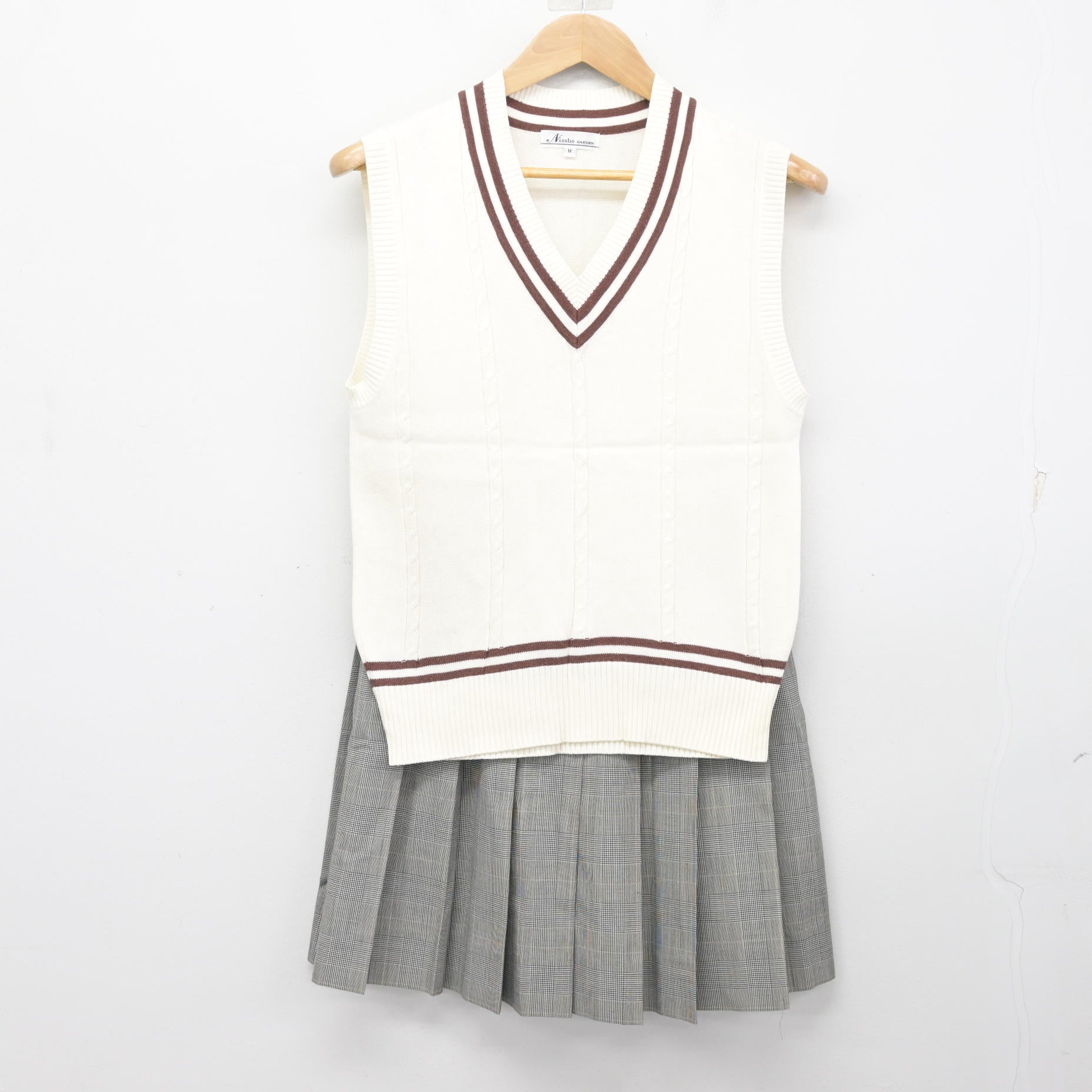 中古】鹿児島県 鹿児島城西高等学校 女子制服 2点 (ニットベスト