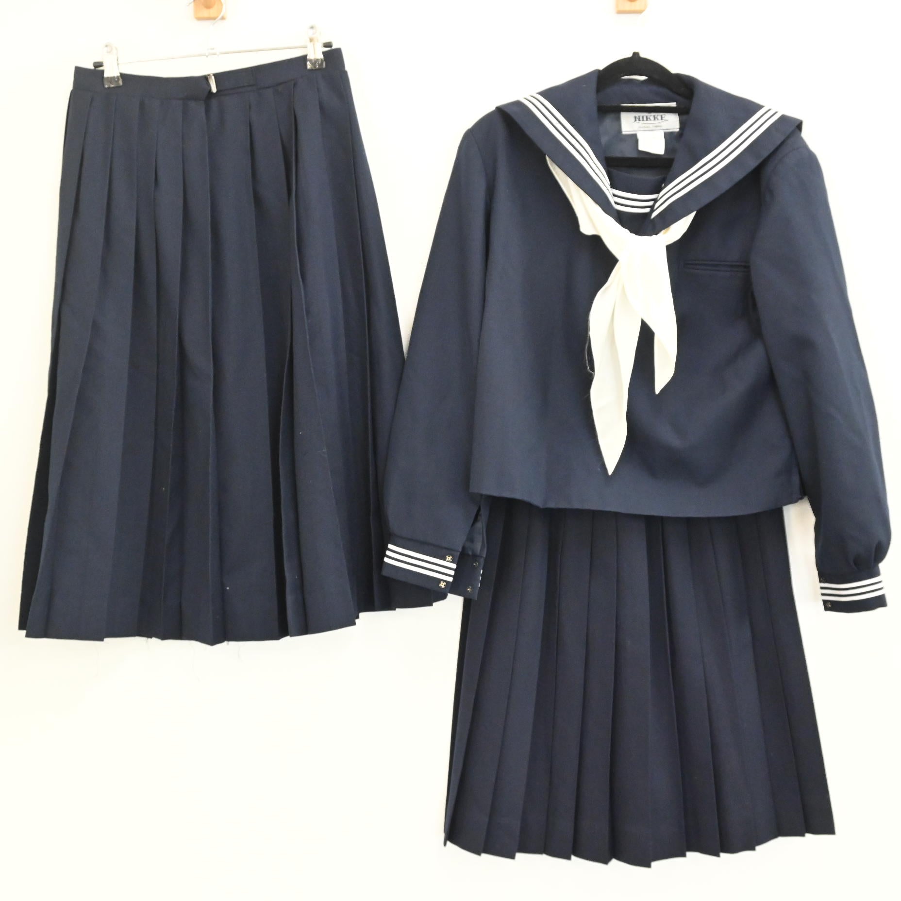 中古制服】埼玉県 皆野町立皆野中学校 女子制服 4点（セーラー服 冬・スカート・スカート・スカーフ ） sf000464【リサイクル学生服】 |  中古制服通販パレイド