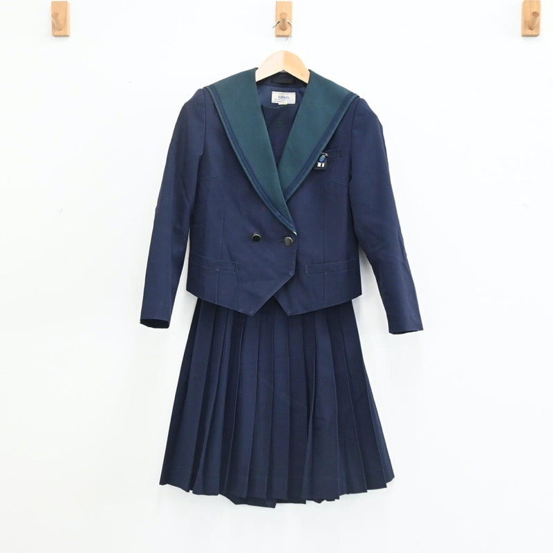 中古制服】石川県 清泉中学校 女子制服 4点（セーラー服・ベスト
