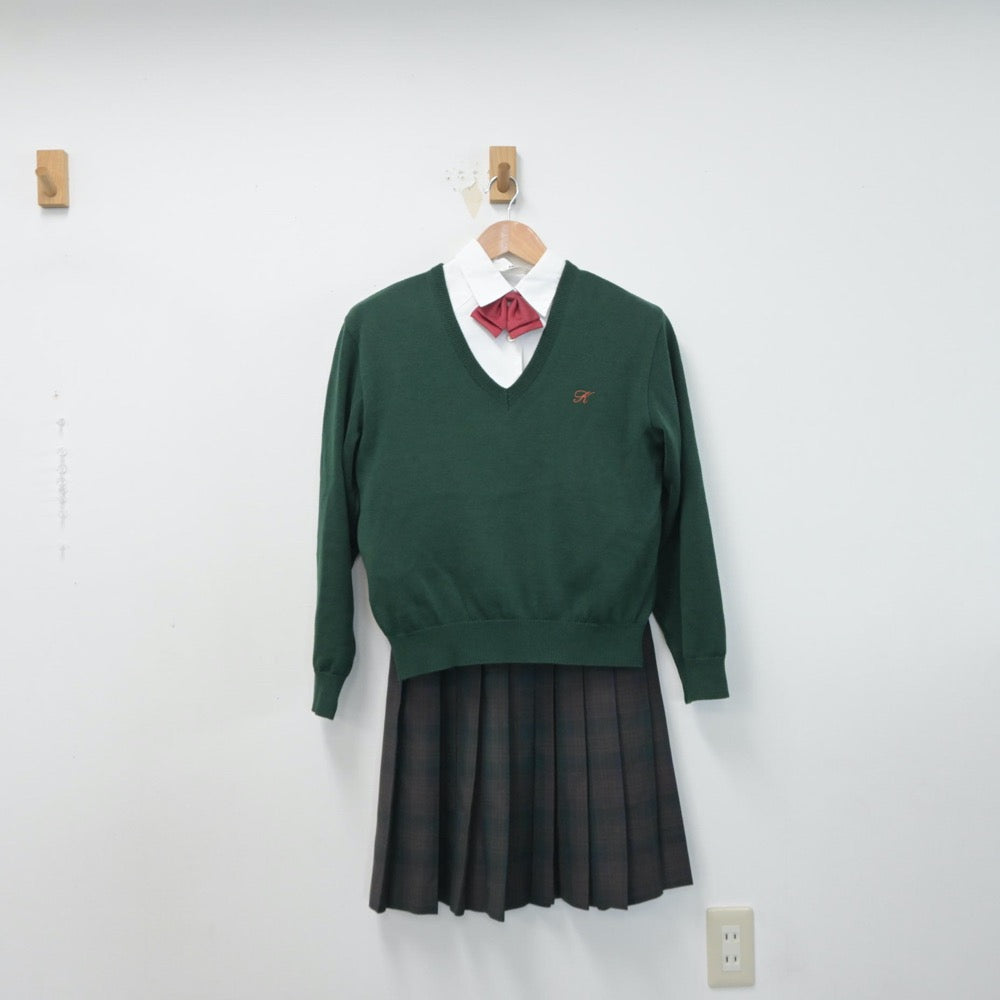 【中古】千葉県 国府台女子学院中等部・高等部 女子制服 4点（シャツ・ニット・スカート）sf015122