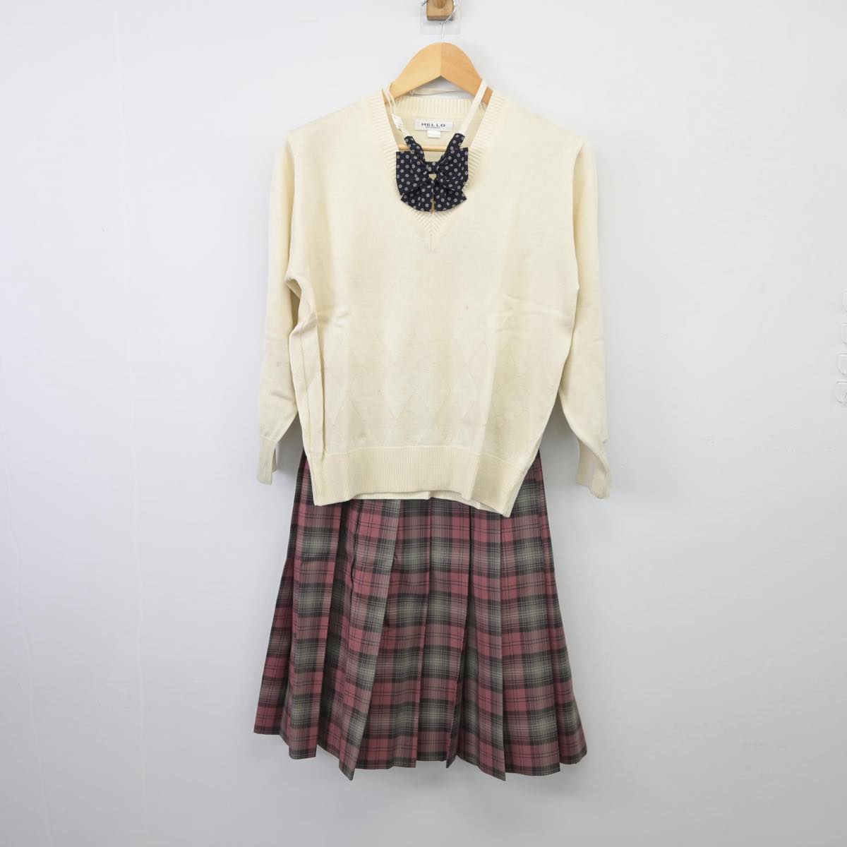 【中古】大阪府 関西大倉高等学校 女子制服 3点（ニット・スカート）sf026253