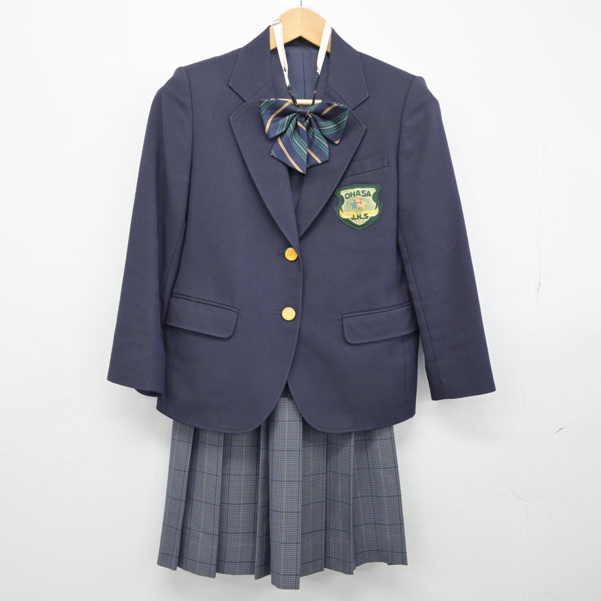 中古制服】北海道 大麻中学校 女子制服 4点(ブレザー・ニット 中古制服】北海道 大麻中学校 女子制服 4点(ブレザー・ニット