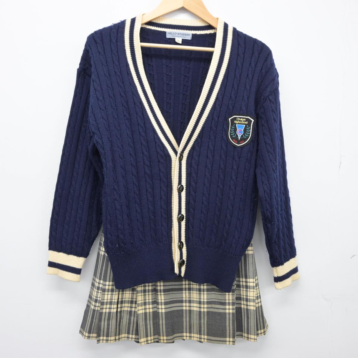 【中古】岐阜県 中京高等学校/旧モデル 女子制服 2点（ニット・スカート）sf026786