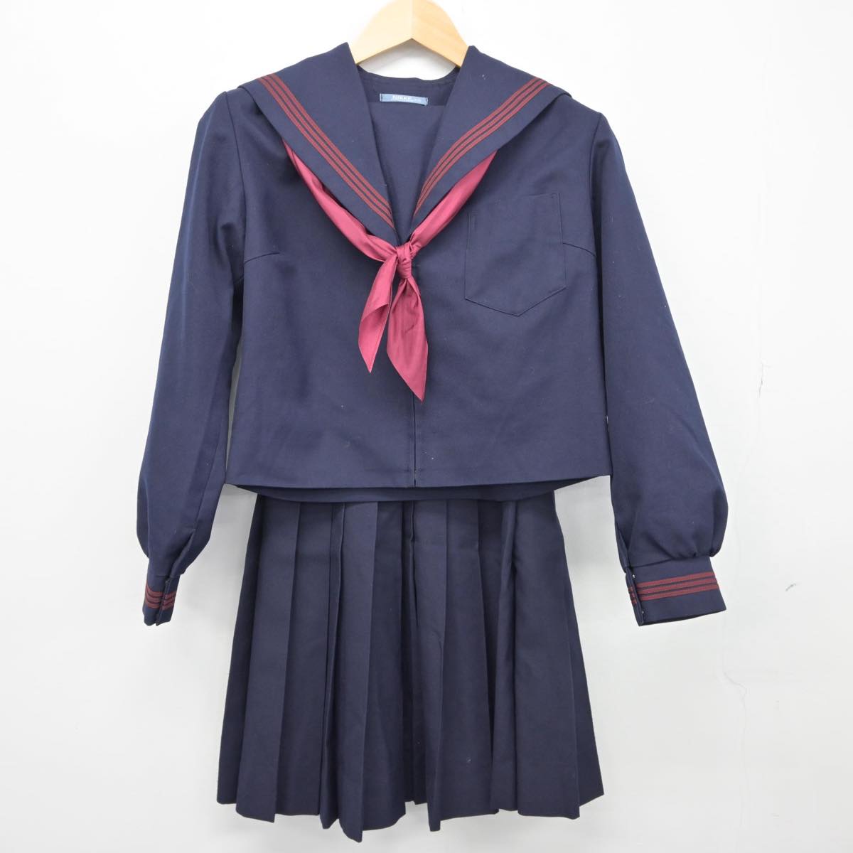 中古制服】三重県 赤目中学校 女子制服 3点（セーラー服