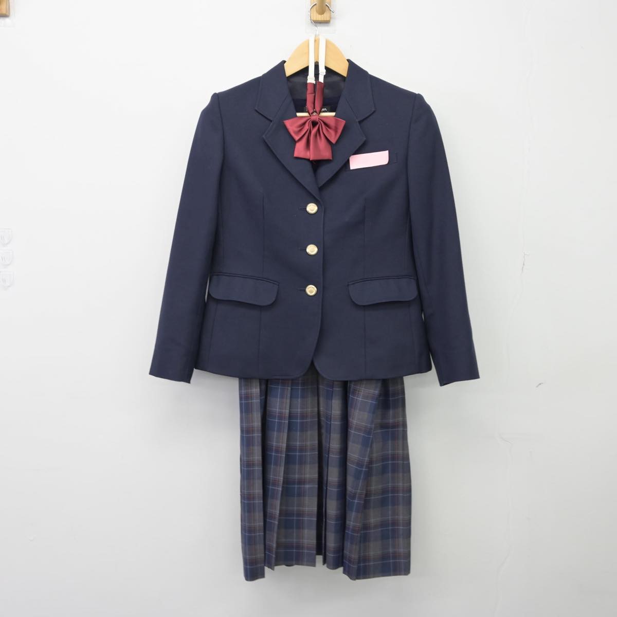 【中古】福岡県 春日北中学校 女子制服 4点（ブレザー・ニット・ジャンパースカート）sf027193