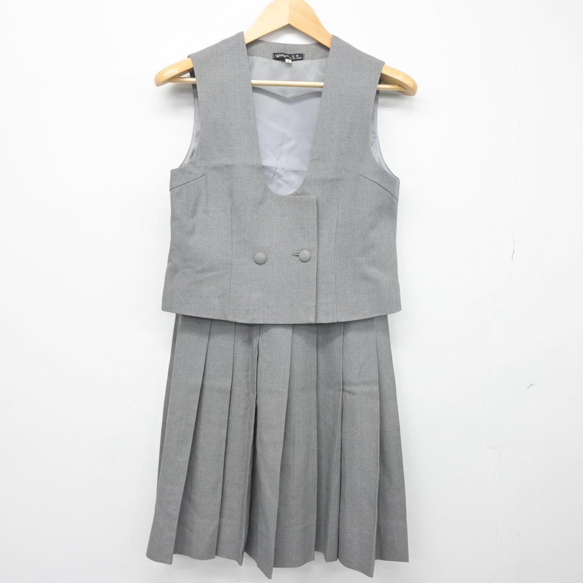 【中古】宮崎県 宮崎大学教育学部附属中学校 女子制服 3点（ベスト・スカート・スカート）sf028212