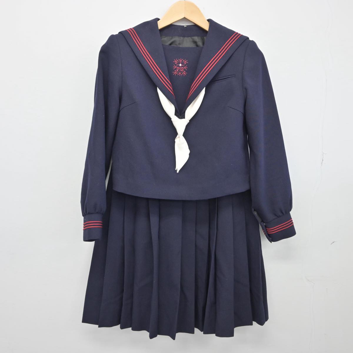 東京都 聖心女子学院中学校・高校 校章バッジ ワンピース (制服/女子校/女子高/記章/