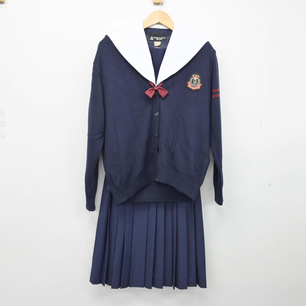 中古制服】愛知県 尾北高等学校 女子制服 5点（セーラー服・ニット・スカート）sf029048【リサイクル学生服】 | 中古制服通販パレイド