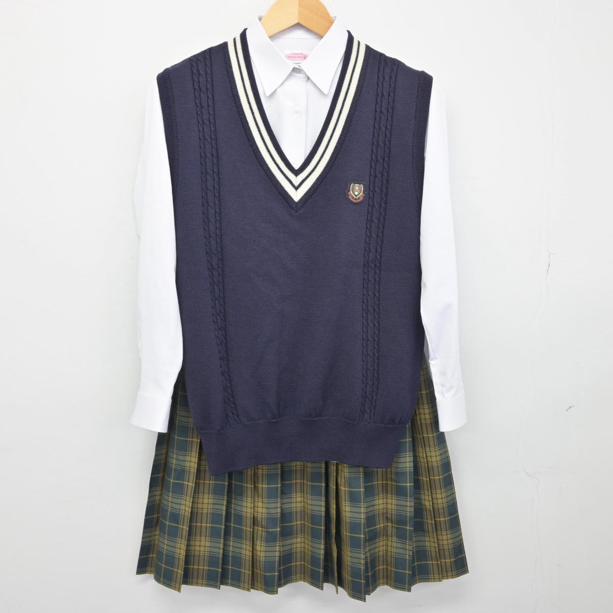 中古】滋賀県 大津商業高等学校 女子制服 3点（シャツ・ニットベスト・スカート）sf029477 | 中古制服通販パレイド