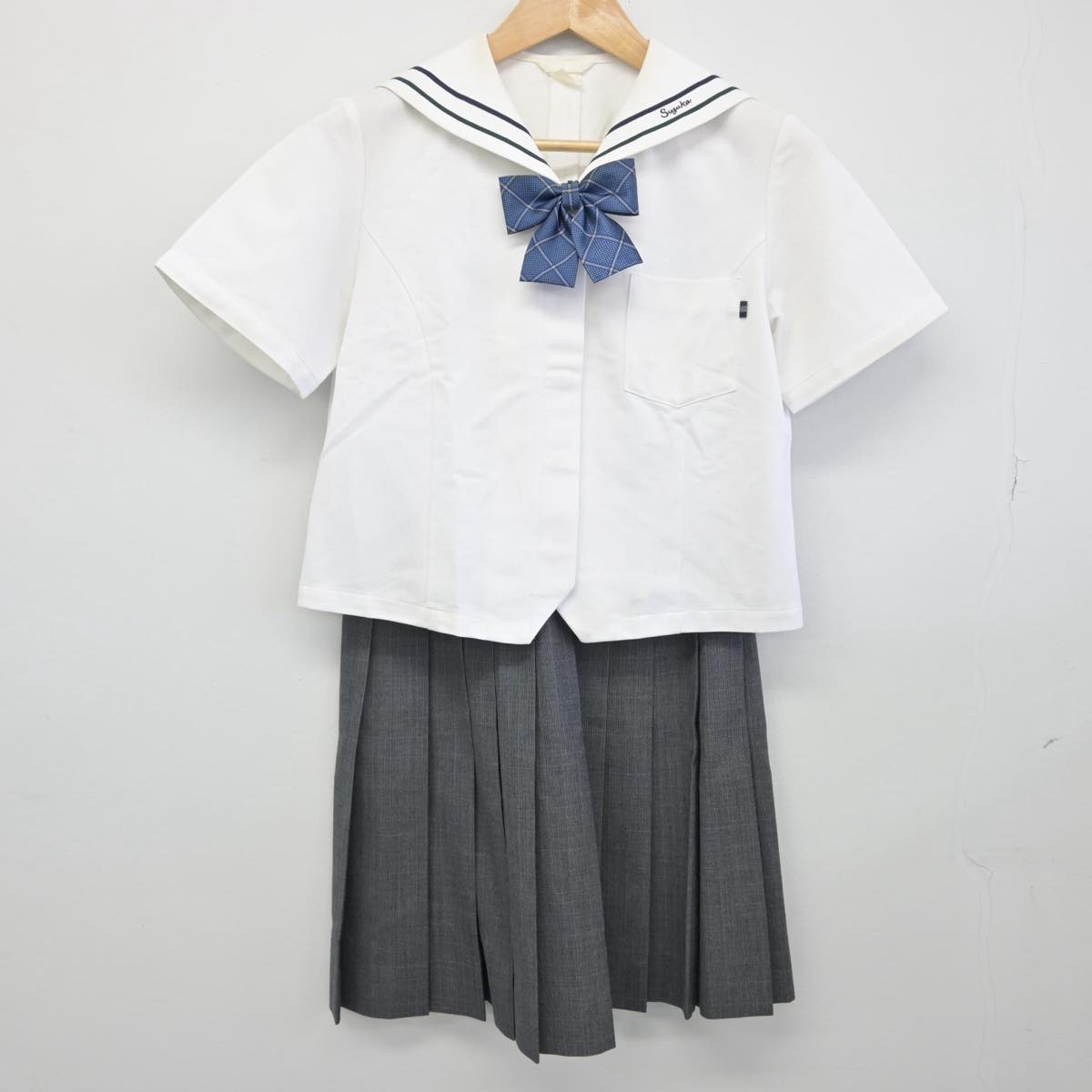 【中古】三重県 鈴鹿高等学校 女子制服 3点（セーラー服・スカート）sf030928