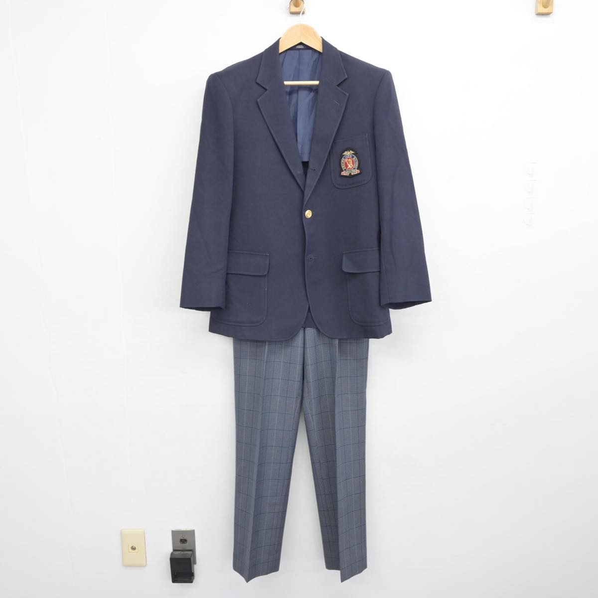 【中古】北海道 帯広市立帯広第四中学校 男子制服 2点（ブレザー・ズボン）sf031066