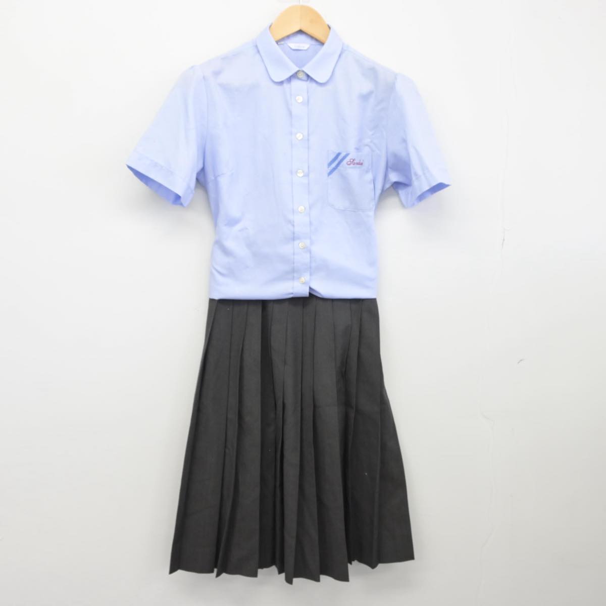 中古】大阪府 旭陽中学校 女子制服 2点（シャツ・スカート）sf031248