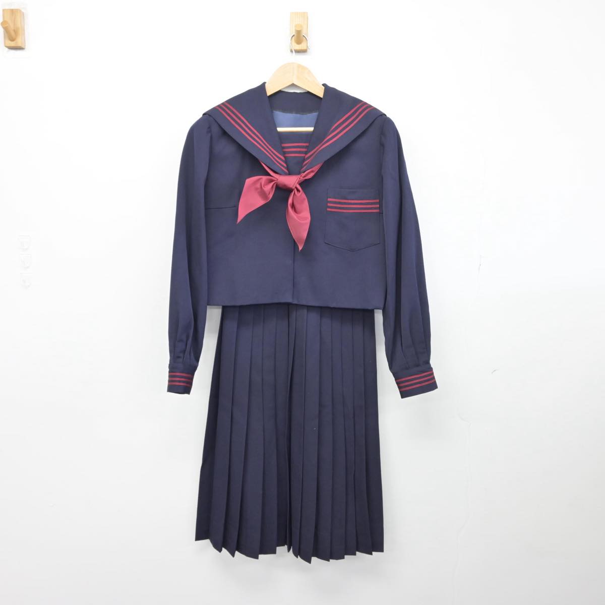 中古】京都府 福知山私立淑徳高校 女子制服 2点（セーラー服・スカート）sf031570 | 中古制服通販パレイド