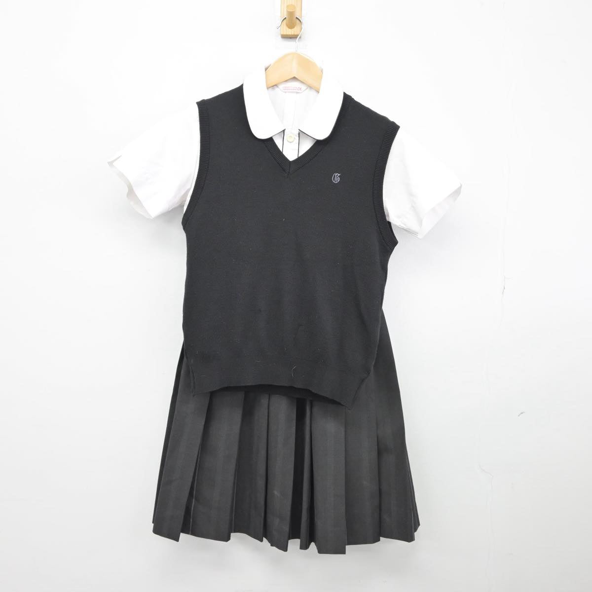 中古】長崎県 玉成高等学校 女子制服 3点（エプロン / サロン・シャツ・スカート）sf031936 | 中古制服通販パレイド