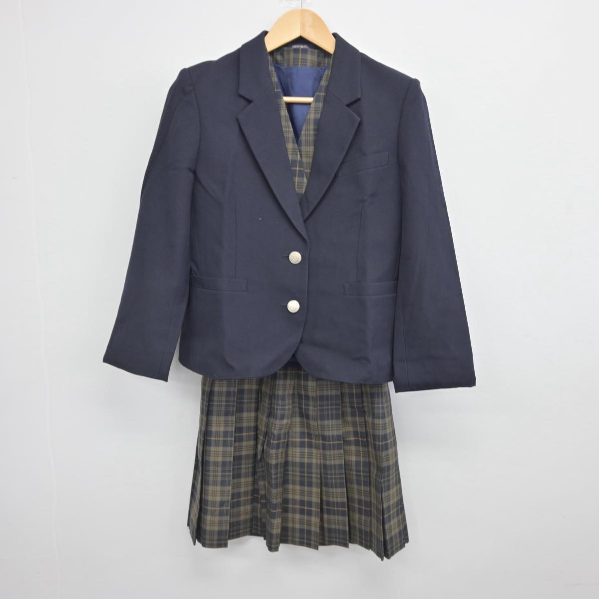 【中古】沖縄県 沖縄県立那覇工業高等学校 女子制服 3点（ブレザー・ベスト・スカート）sf032344