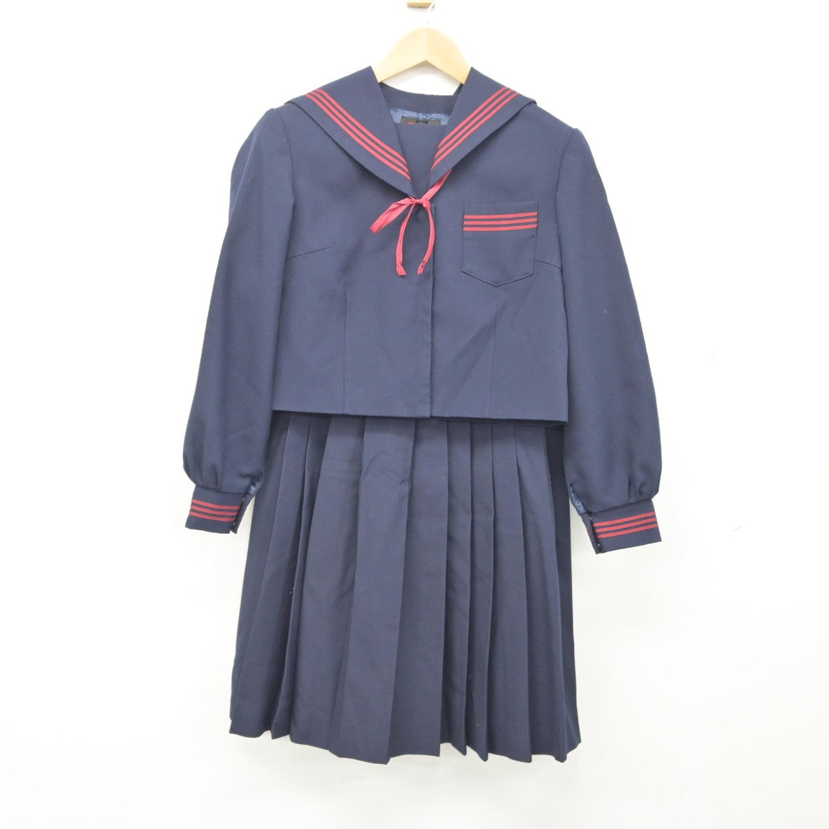 【中古】栃木県 茂木中学校 女子制服 3点（セーラー服・スカート）sf033456