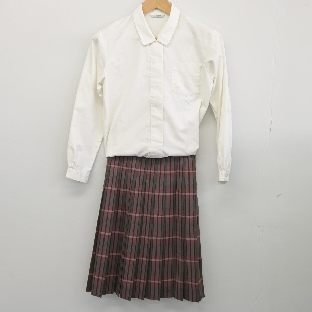 中古】京都府 花園高等学校 女子制服 2点（シャツ・スカート）sf033697