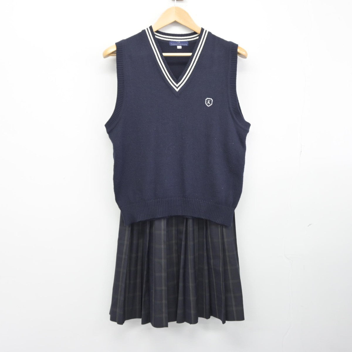 中古】埼玉県 北本高等学校 女子制服 2点（ニットベスト・スカート 