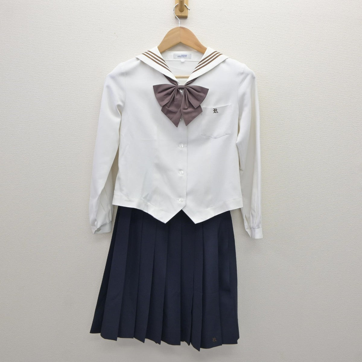 【中古】茨城県 竜ヶ崎第二高等学校 女子制服 3点（セーラー服・スカート）sf035038