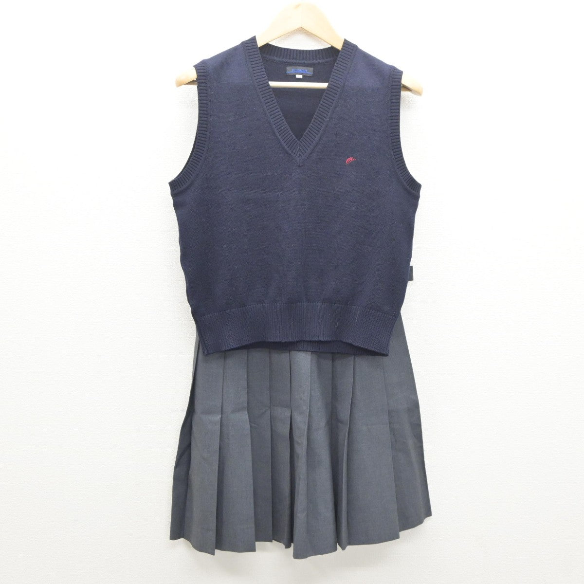 中古】東京都 大江戸高等学校 女子制服 2点（ニットベスト