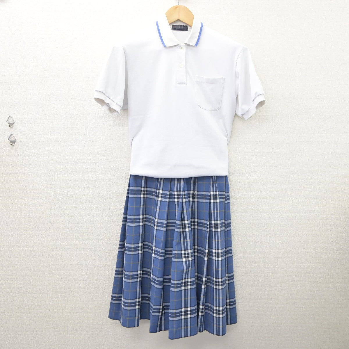 中古】福岡県 内浜中学校 女子制服 3点（シャツ・スカート）sf035133