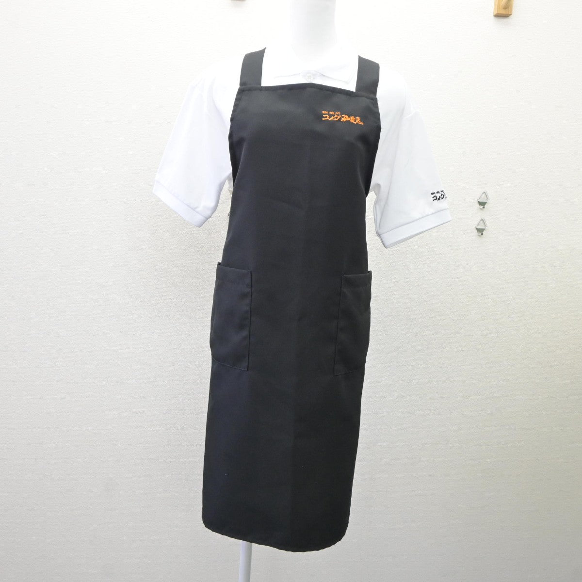 【中古】 コメダ珈琲アルバイト 女子制服 2点（エプロン / サロン・シャツ）sf035267