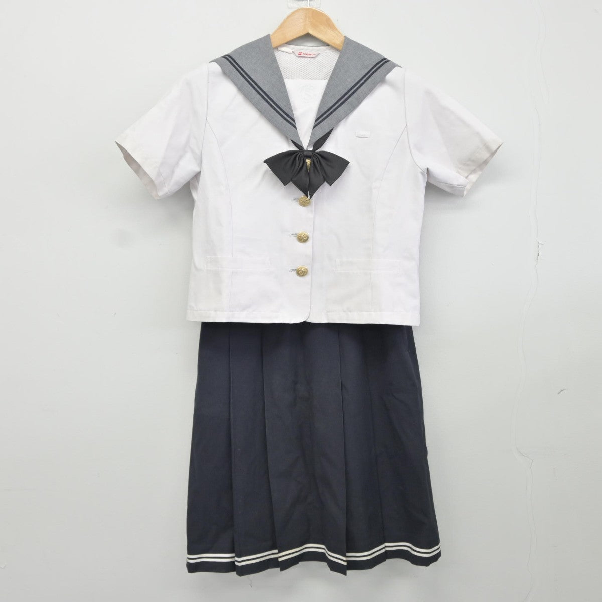 【中古】愛媛県 済美高等学校 女子制服 4点（セーラー服・スカート）sf036119