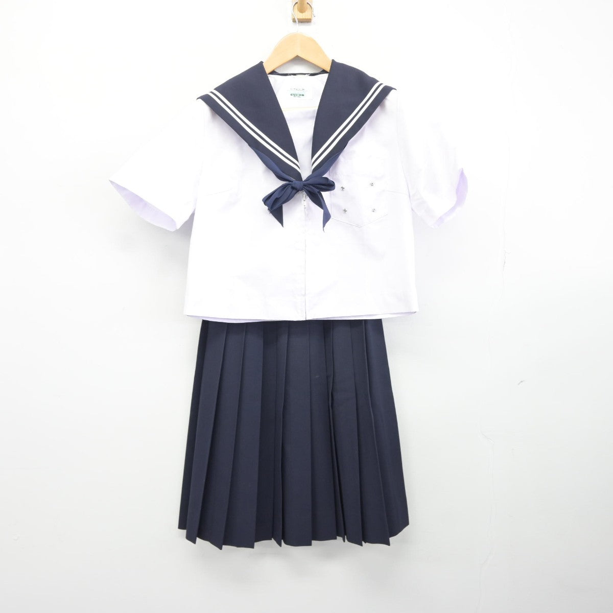 【中古】愛知県 豊橋市立豊岡中学校 女子制服 4点（セーラー服・セーラー服・スカート）sf036348