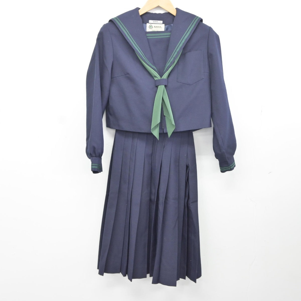 【中古】三重県 四日市市立常磐中学校 女子制服 3点（セーラー服・スカート）sf036378