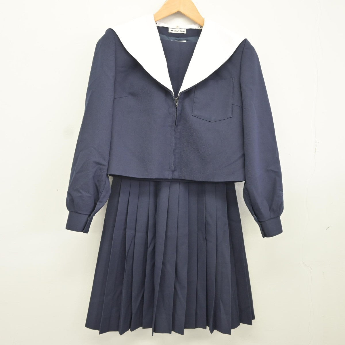 【中古】愛知県 守山東中学校 女子制服 3点（セーラー服・スカート・スカート）sf036519