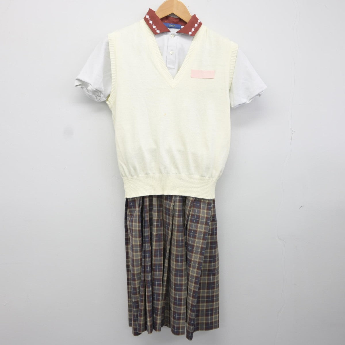 【中古】福岡県 春日西中学校 女子制服 3点（ニットベスト・シャツ・スカート）sf037054