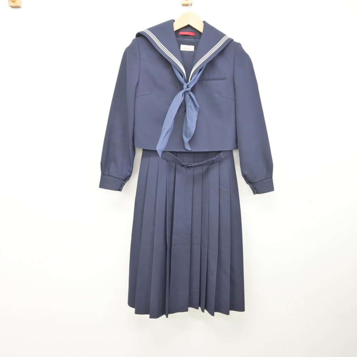 【中古】福岡県 長丘中学校/旧制服 女子制服 3点（セーラー服・スクール水着）sf037389