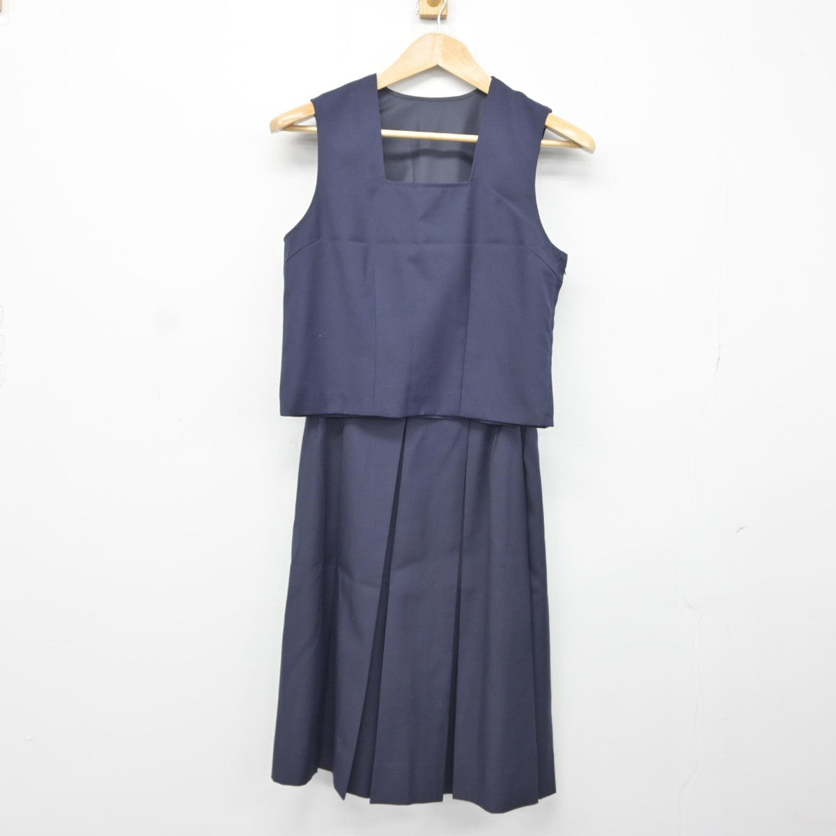 【中古】神奈川県 二俣川看護福祉高等学校 女子制服 2点（ベスト・スカート）sf037814