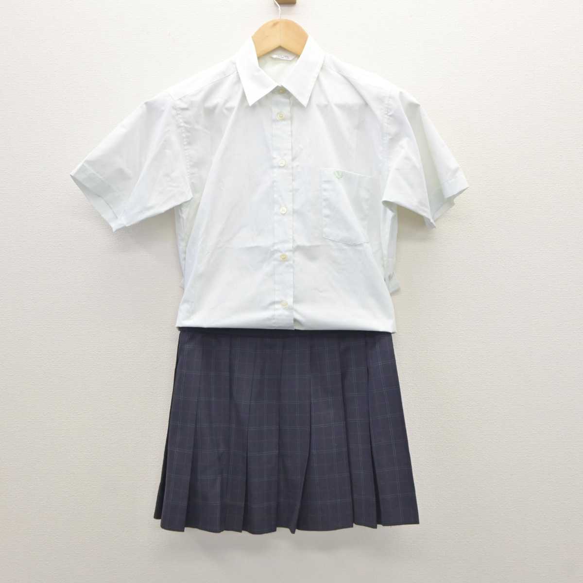 【中古】京都府 桂高等学校 女子制服 2点 (シャツ・スカート) sf035799