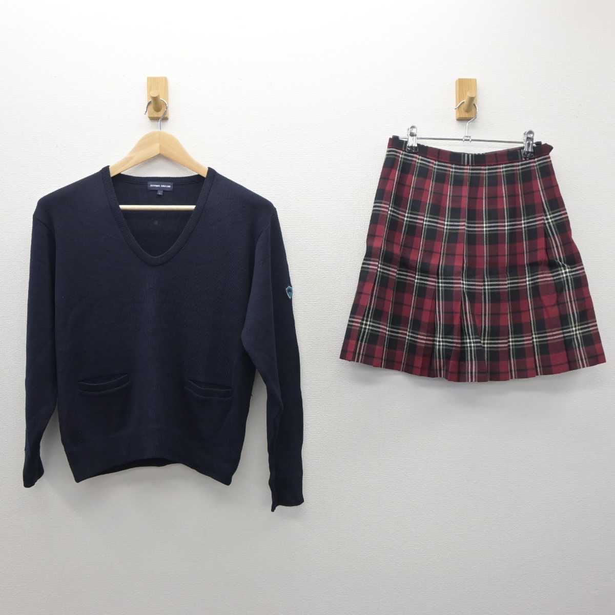 【中古】東京都 青山学院高等部 女子制服 2点 (ニット・スカート) sf035819