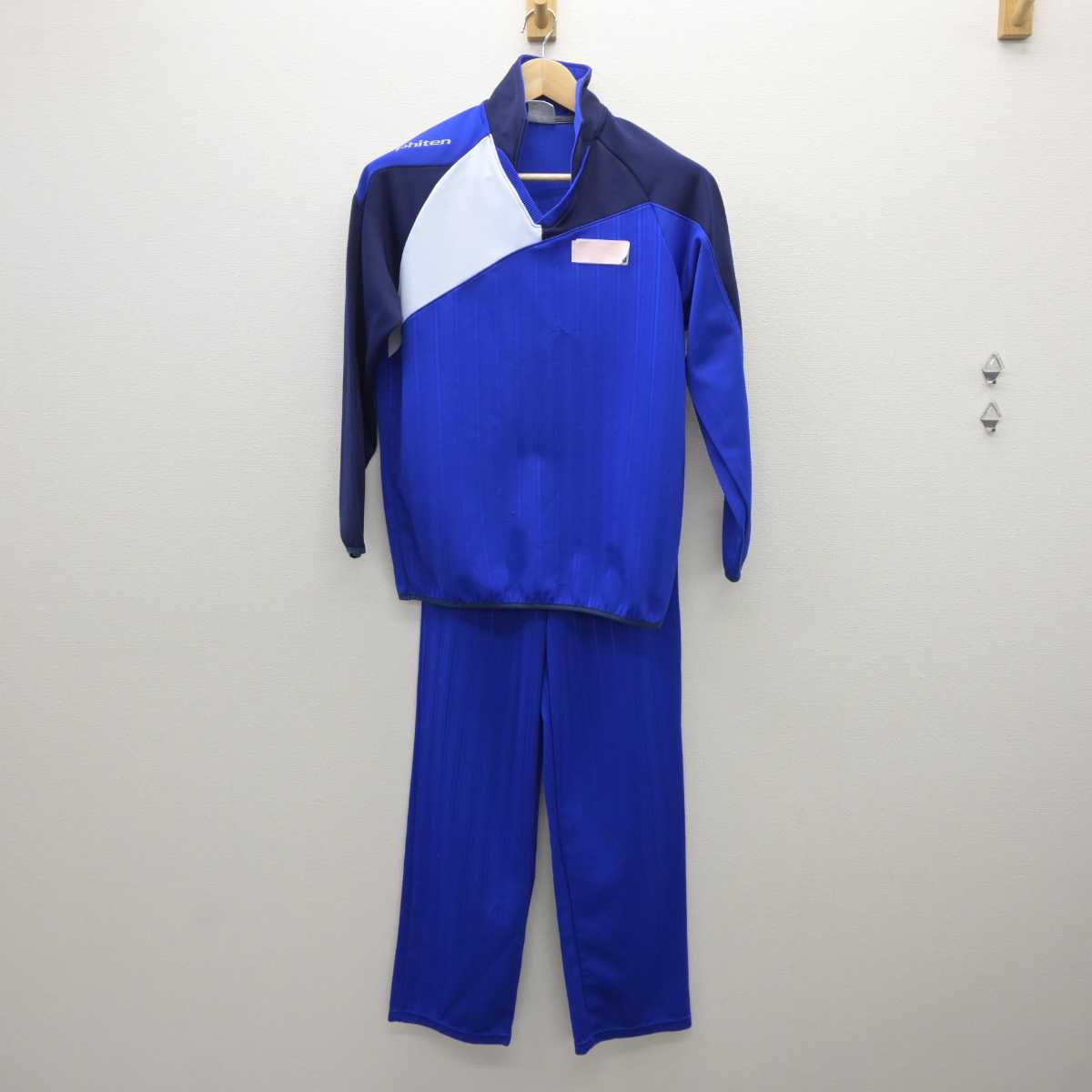 【中古】千葉県 高洲中学校 女子制服 1点 (ジャージ 上・ジャージ 下) sf035821