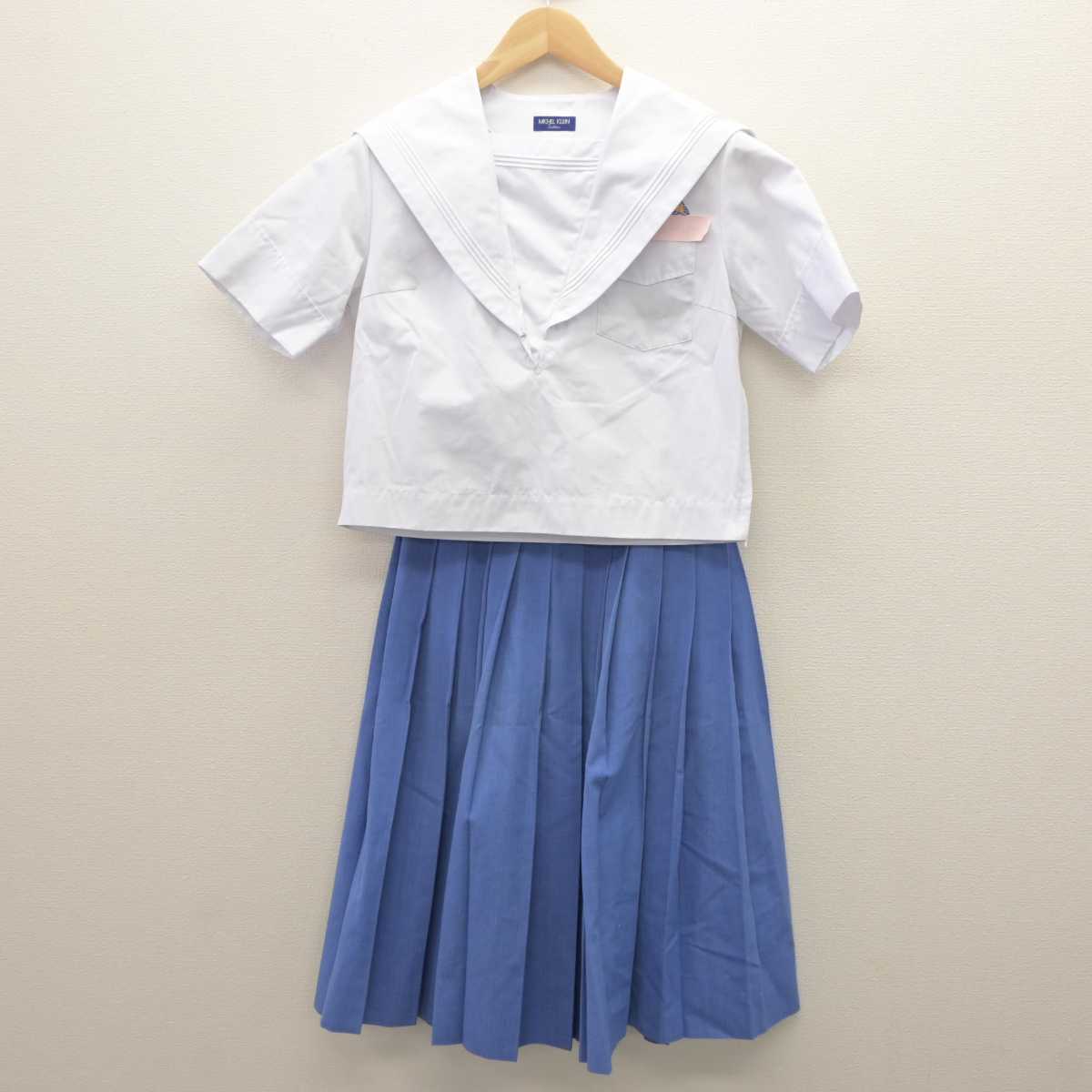 【中古】福岡県 諏訪中学校 女子制服 3点 (セーラー服・スカート) sf035851