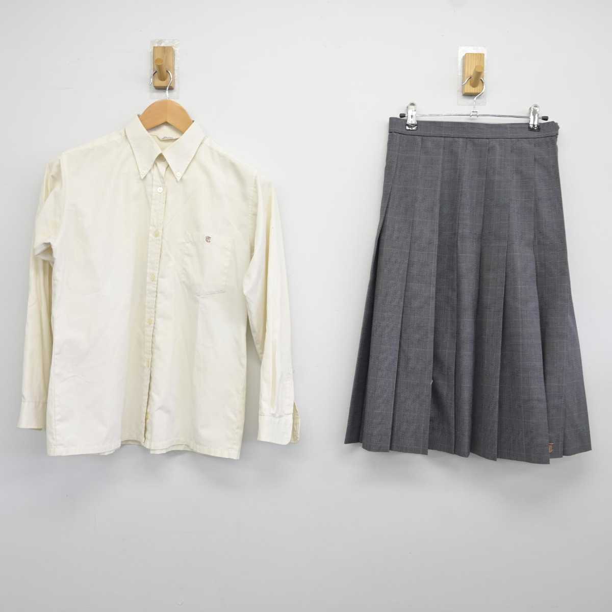 【中古】京都府 鳥羽高等学校 女子制服 2点 (シャツ・スカート) sf039893