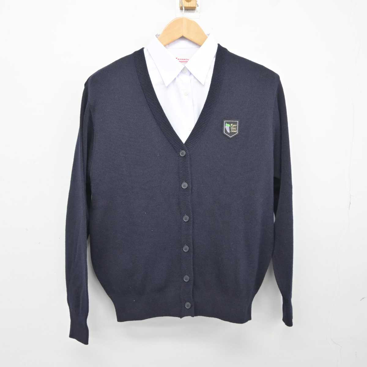 【中古】京都府 京都女子高等学校 女子制服 2点 (ニット・シャツ) sf039952